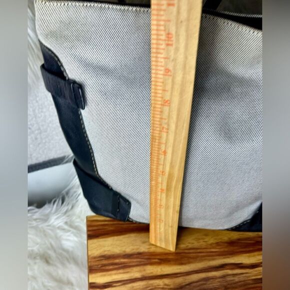 Michael Kors Medium Women's Satche Grey/Black Bag Handbag Purse Shoulder - Picture 8 of 8